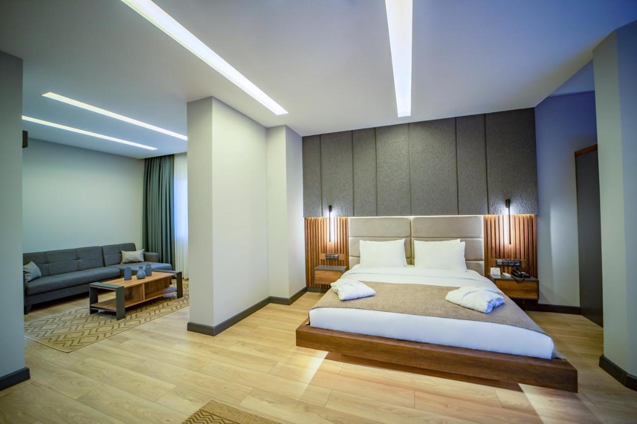 ［トラブゾン市内中心部］（1300m²）｜ 4ベッドルーム／1バスルーム エクステリア 写真